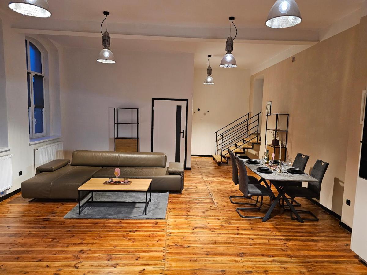 Apartament Alte Schule Żarska Zewnętrze zdjęcie